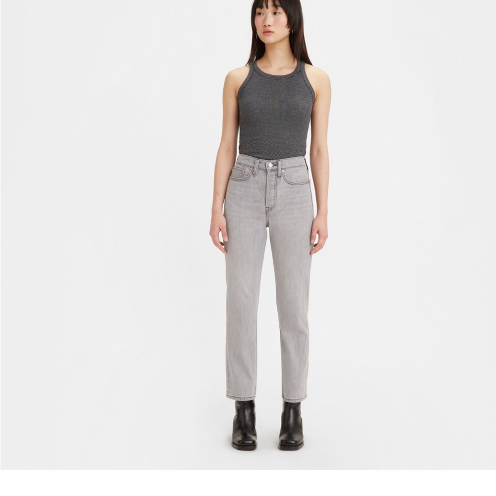 Levi's Straight Leg Jeans in Light Gray